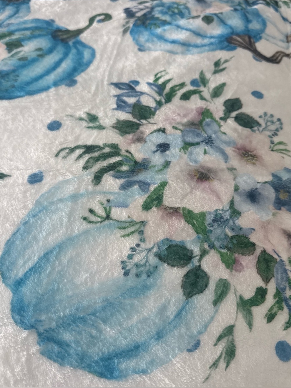 New Blue Floral Pumpkin Print Plush Throw